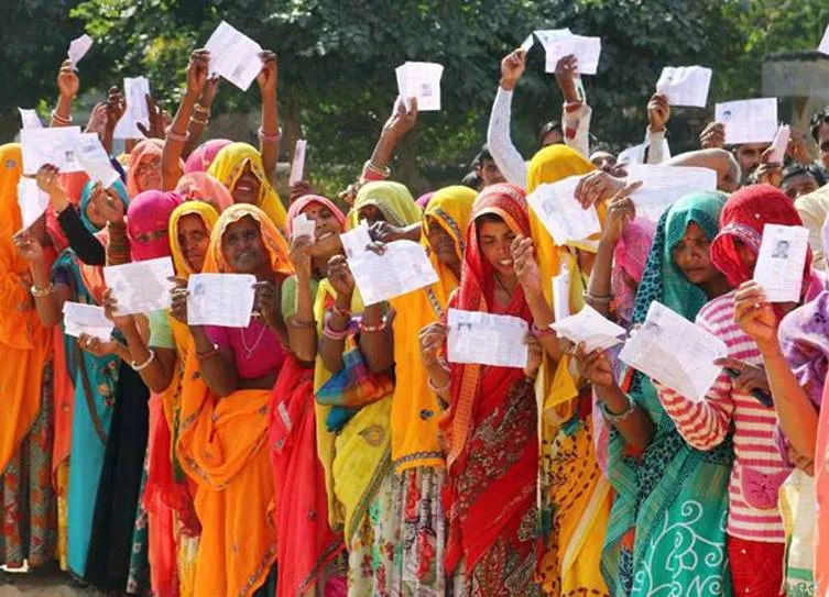 5 மாநில தேர்தல்கள் : காங்கிரஸ் வெற்றி பெறும் என கருத்துக்கணிப்பு முடிவுகள்