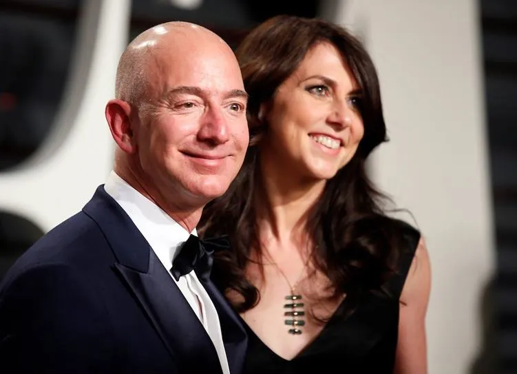 Jeff Bezos Divorces MacKenzie