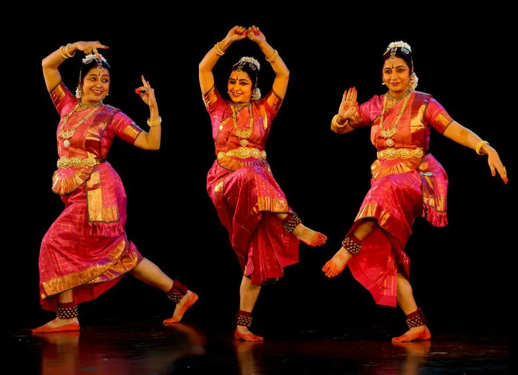 suhasini maniratnam dance, நடிகை சுஹாசினி