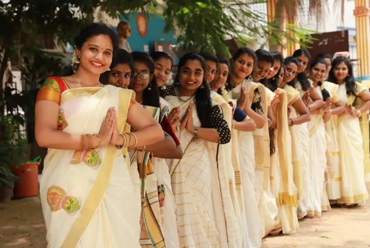 Happy onam 2019 onam festival celebration photos - ஓணம் பண்டிகை கொண்டாடிய கல்லூரி மாணவிகள் - புகைப்படங்கள் உள்ளே