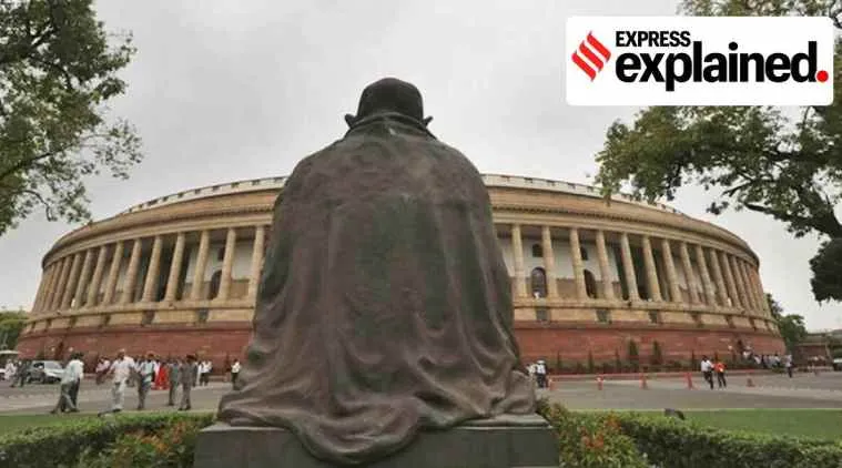 Mahatma Gandhi statue parliament, Gandhi statue Parliament, மகாத்மா காந்தி சிலை, நாடாளுமன்றத்தில் காந்தி சிலை, Parliament building construction, Mahatma Gandhi statue parliament building, tamil indian express explained