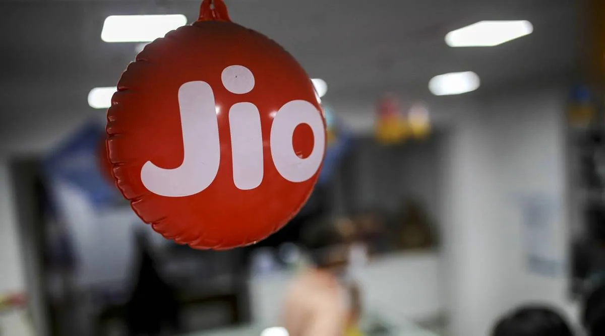 Jiofiber offers 150mbps unlimited data 12 ott apps netflix rs 999 plans price Tamil News