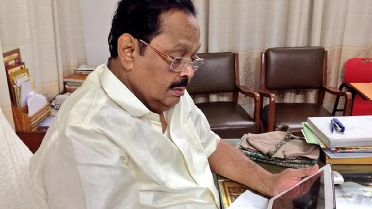 DMK general secretary Durai murugan tests covid19 positive