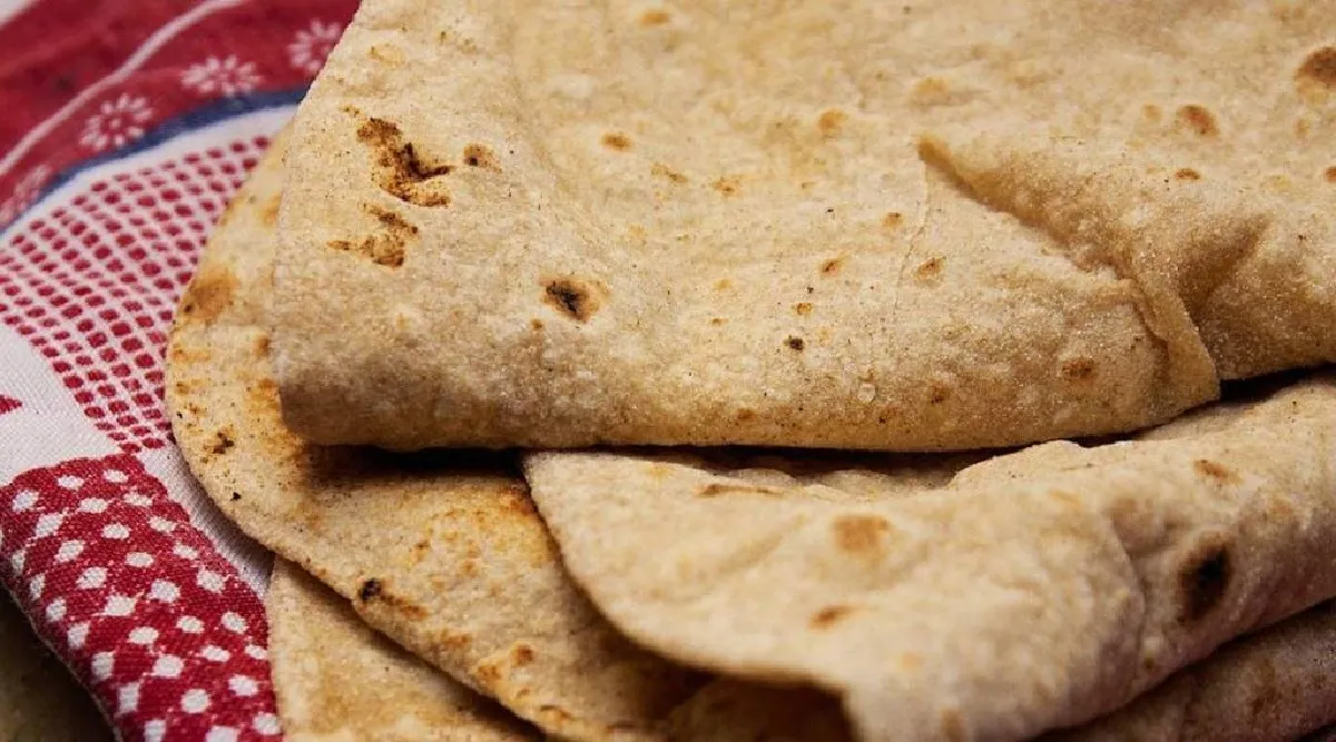Chappathi recipe Tamil: how to make chapati in cooker tamil viral video