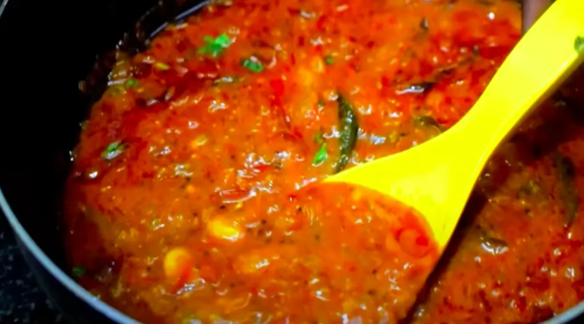 Vendhaya Kulambu recipe in tamil: Fenugreek Seed Curry making tamil
