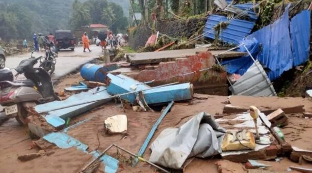 Kerala landslide, kerala Locals displaced, death toll rises to 18, கேரளாவில் நிலச்சரிவு, பலி எண்ணிக்கை 18 ஆக உயர்வு, பினராயி விஜயன், pinarayi vijayan, kerala, kerala rain