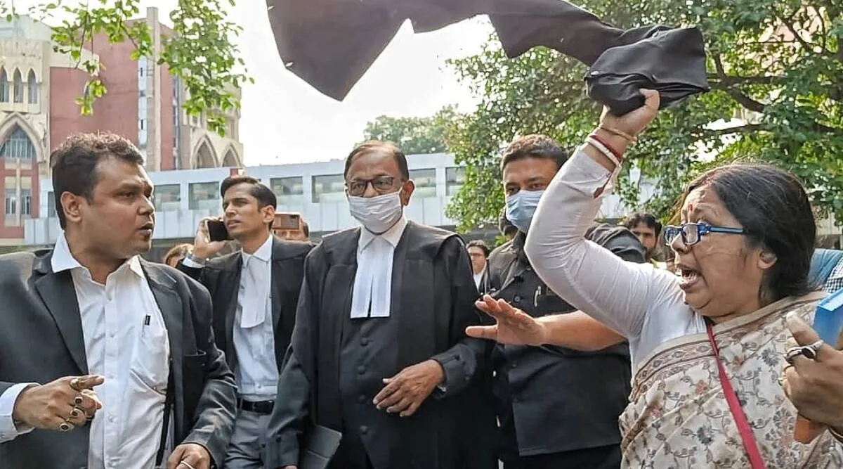 Congress lawyers protests, west bengal, Bengal congress protest Chidambaram, Chidambaram Keventer, West Bengal congress, Congress lawyers protests against P Chidambaram, Chidambaram appearance Keventer case, Tamil Indian express