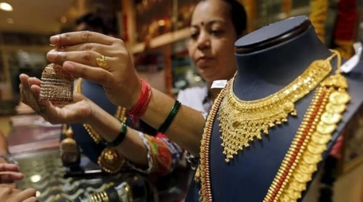 Gold rates today, 27 June 2022, gold price hikes RS. 80 per razor