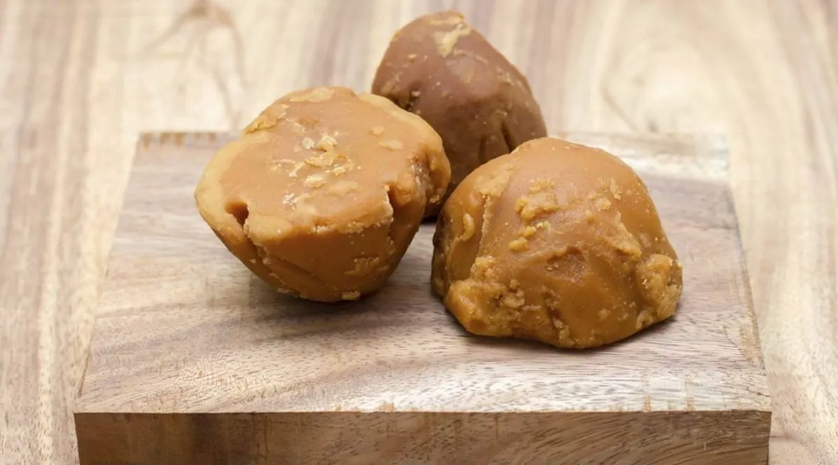 Jaggery  Water benefits in tamil and How To Make It