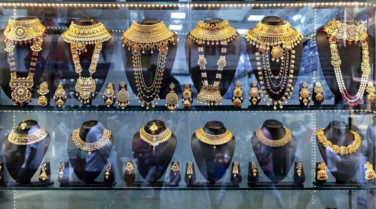 Gold price today, July 23: Gold prices falls down by Rs 750 in india