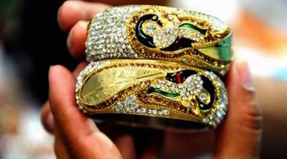 Today Gold, Silver Rate: சென்னையில் வெள்ளி விலை ரூ 62,800; அமெரிக்க மார்க்கெட்டில் தங்கம் 4-வது வாரமாக சரிவு