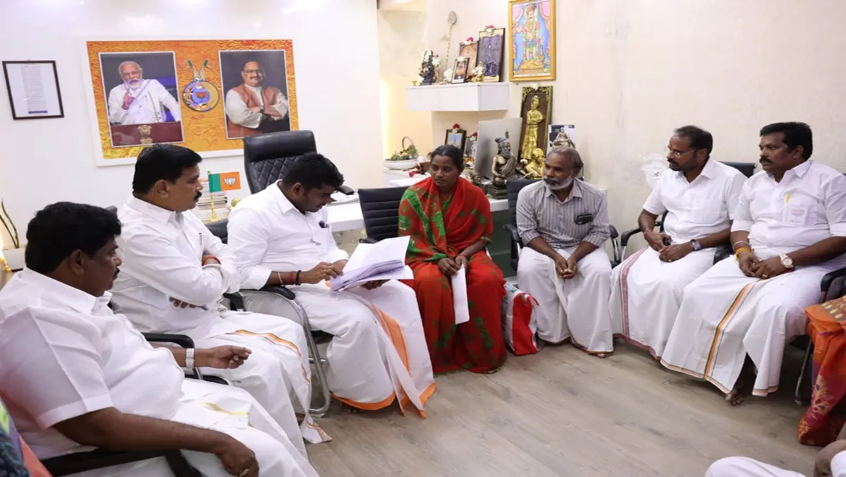 Kallakurichi deceased student Sri mathi parents meets TN BJP President K Annamalai