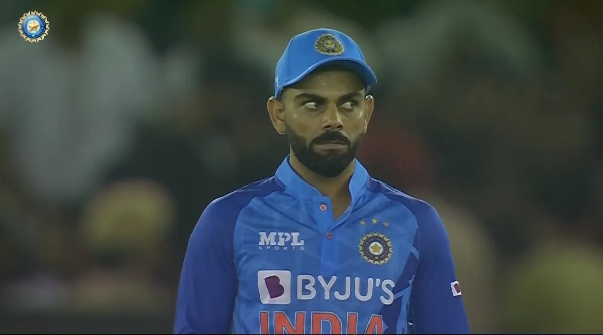 Ind vs Aus: Kohli's Reaction To Umesh Yadav Being Hit For Boundaries Becomes An Instant Meme Tamil News