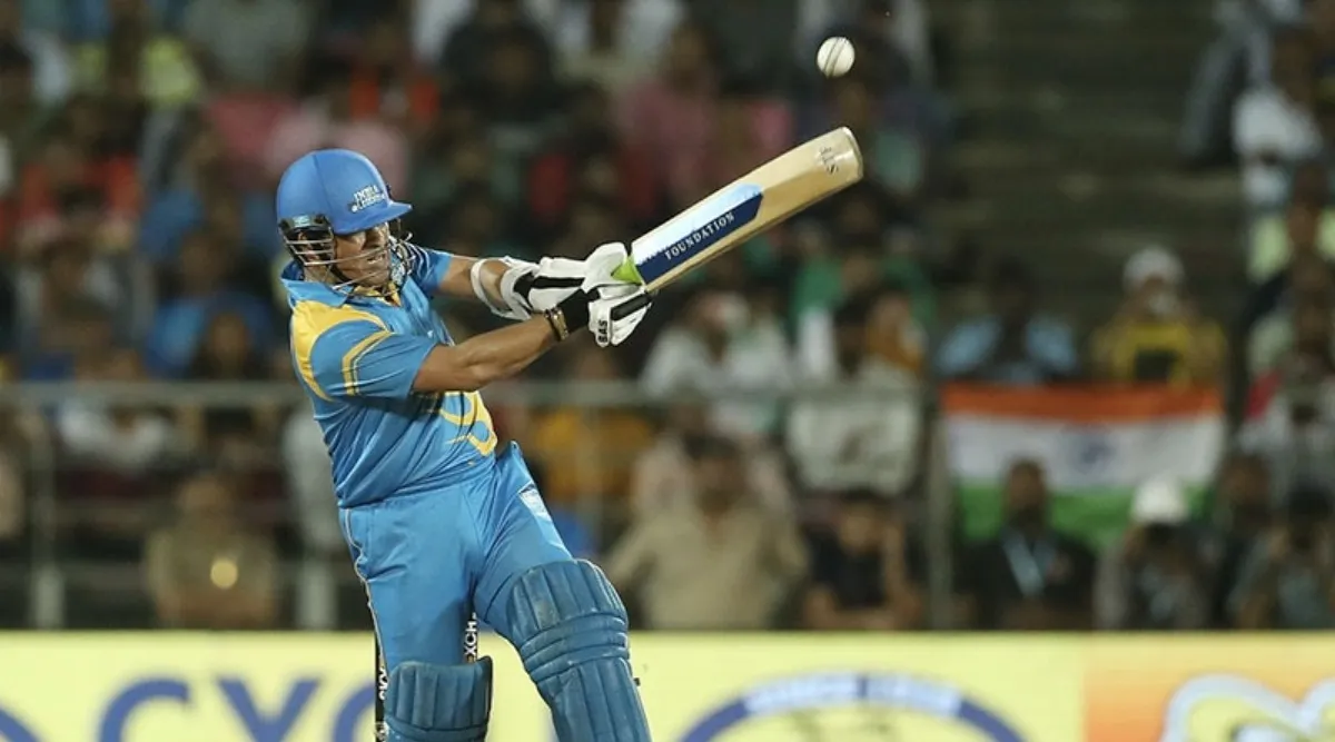 Cricket video news in tamil: Sachin Smashes Huge Six against eng in Road Safety t-20 Series
