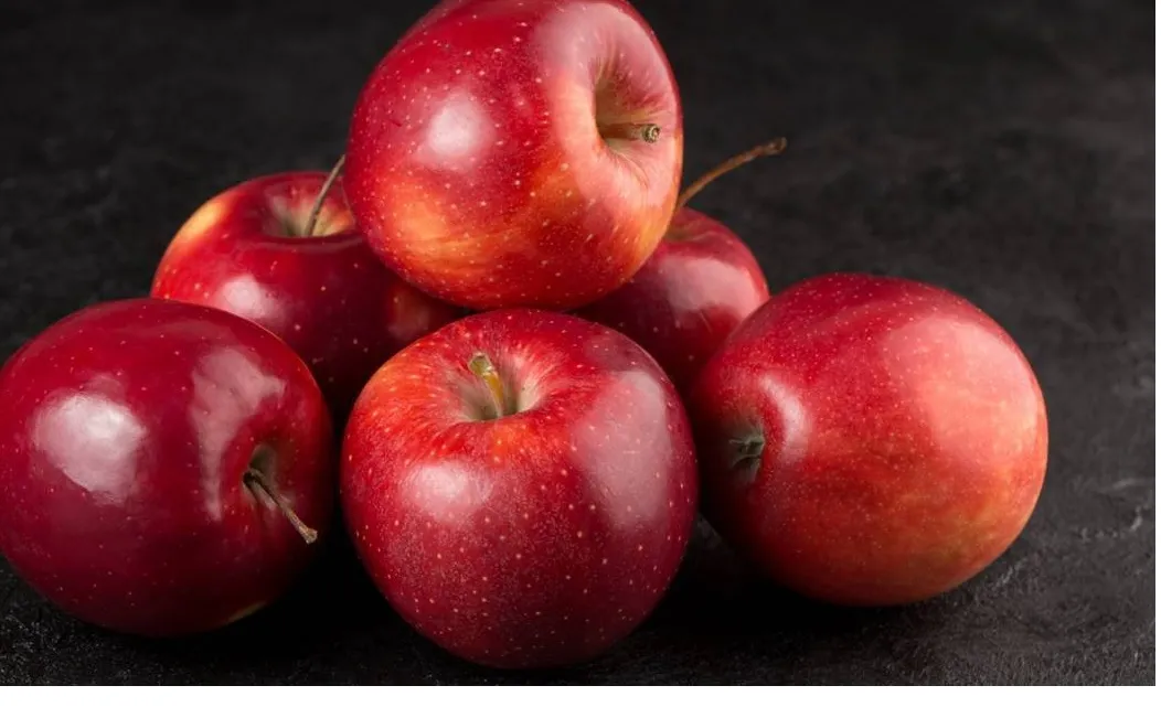 red apple diabetes, green apple diabetes, sugar in apple, apple sugar diabetics, is apple superfood, apple for diabetics, health specials indian express, health news, indian express