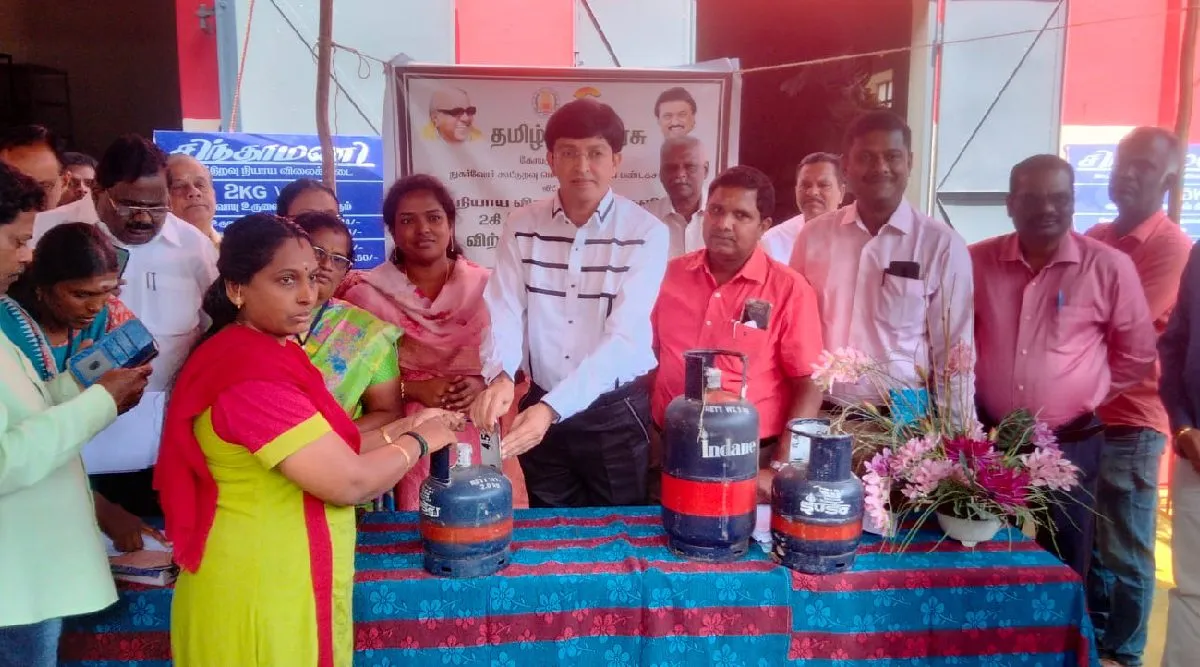 Coimbatore: Gas cylinders in ration shop Radhakrishnan IAS Tamil News