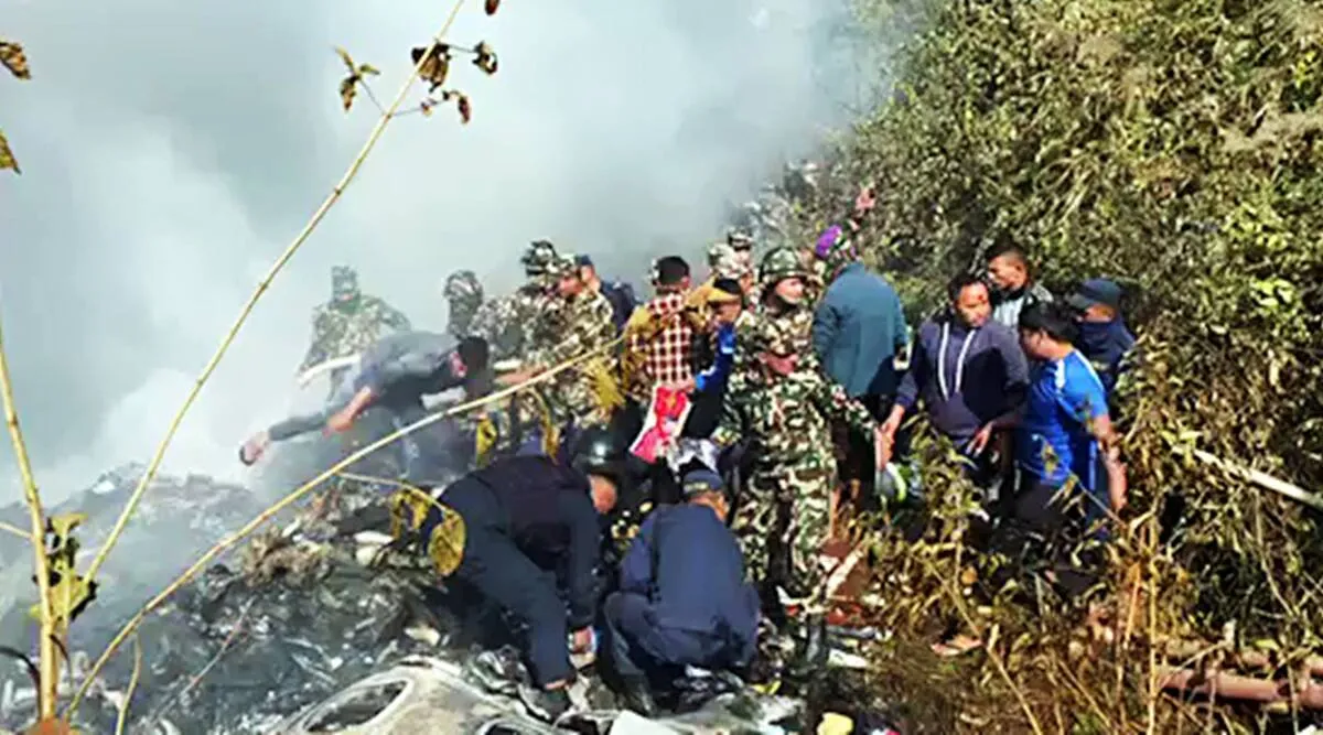 Nepal, Nepal plane crash, plane crash in Nepal, Pokhara plane crash, நேபாளத்தில் விமான விபத்து, நேபாள விமான விபத்தில் 40 பேர் பலி, மீட்பு பணிகள் தீவிரம், Pokhara airport, Pokhara news, Pokhara latest, nepal news, nepal latest news