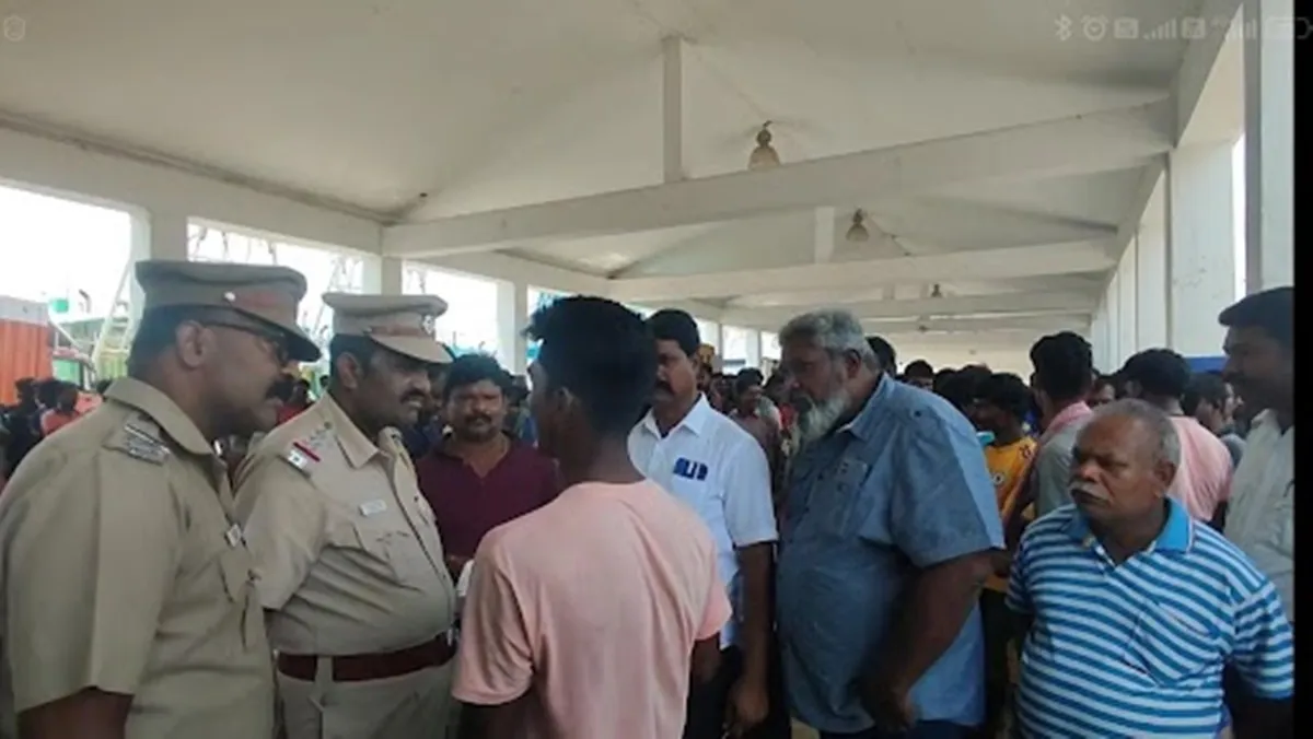 The police created awareness among the workers of Kanyakumari North State