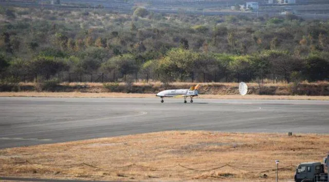 ISRO succeeds in landing Reusable Launch Vehicle