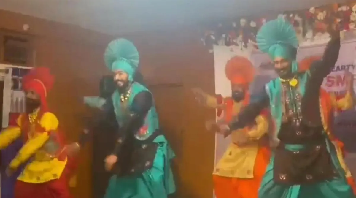Bhangra dance performance to why this kolaveridi Tamil song, ‘ஒய் திஸ் கொல வெறிடி’ பாடலுக்கு பாங்க்ரா நடனம், சீக்கிய ராணுவ வீரர்கள் தமிழ் பாடலுக்கு பாங்க்ரா நடனம், வைரல் வீடியோ, Bhangra dance, why this kolaveridi song, Arunachal Pradesh, viral video