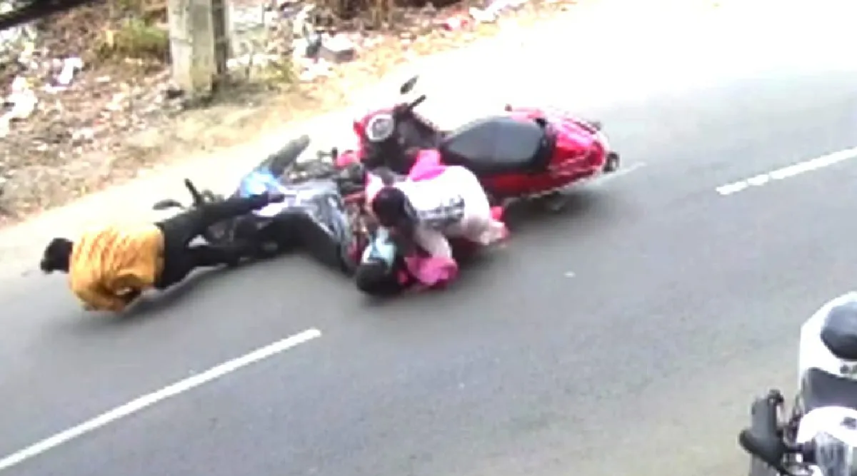 Coimbatore: bike Accident caused lack of attention: Shocking CCTV footage Tamil News