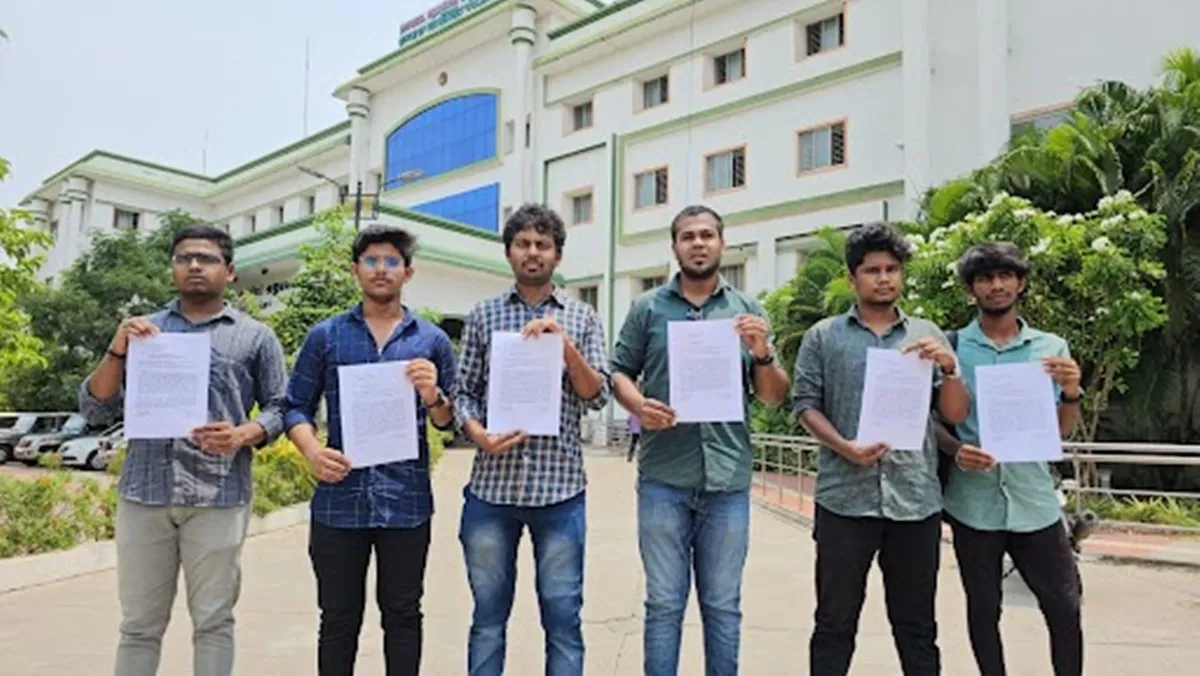 student admissions in Coimbatore against the norms of the Tamil Nadu government