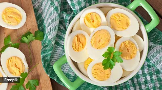 With or without the yolk The best way to consume eggs is