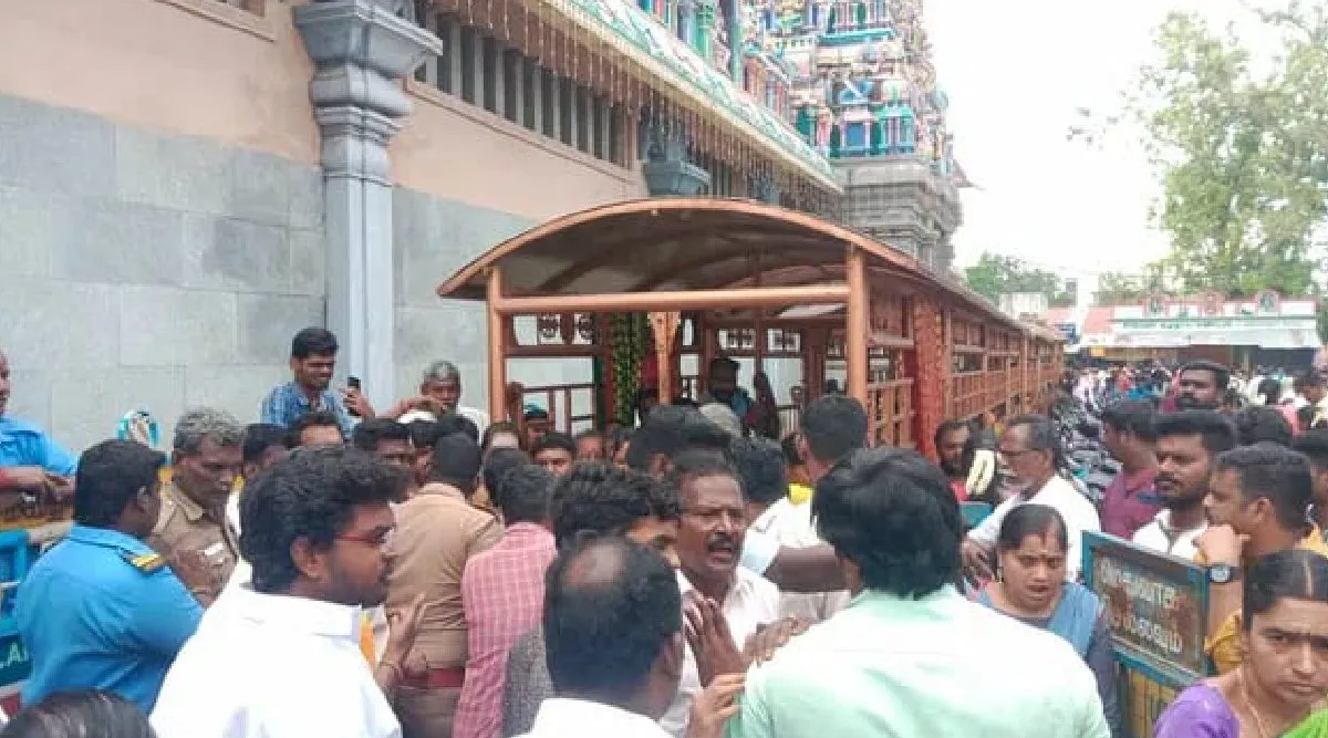 Trichy, Samayapuram: Police-guru’s clash: Poojas stopped for half an hour Tamil News